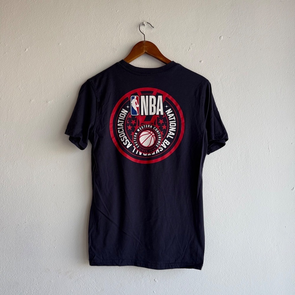 NBA Basketball National Association Logo Tshirt Mens Size Small Blue Red Graphic